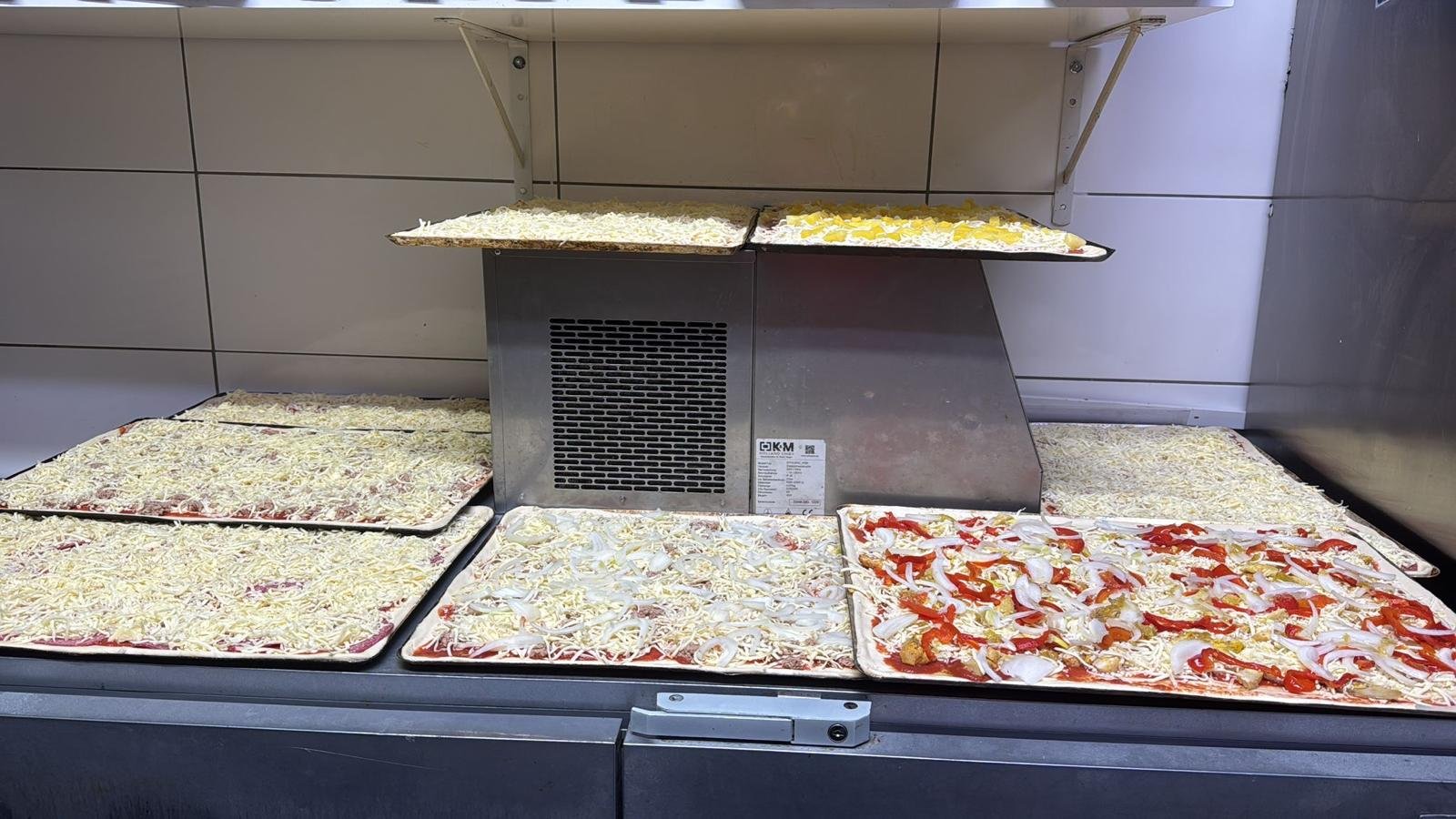 Pizzableche Kühlstation
