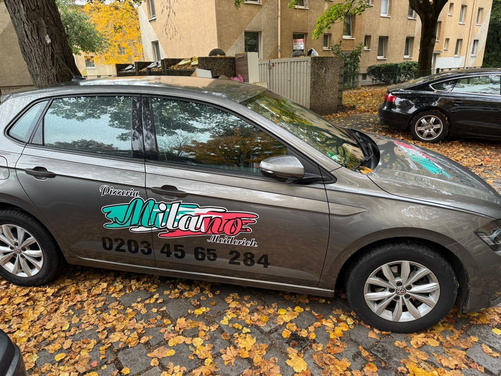 VW Lieferfahrzeug grau Seite