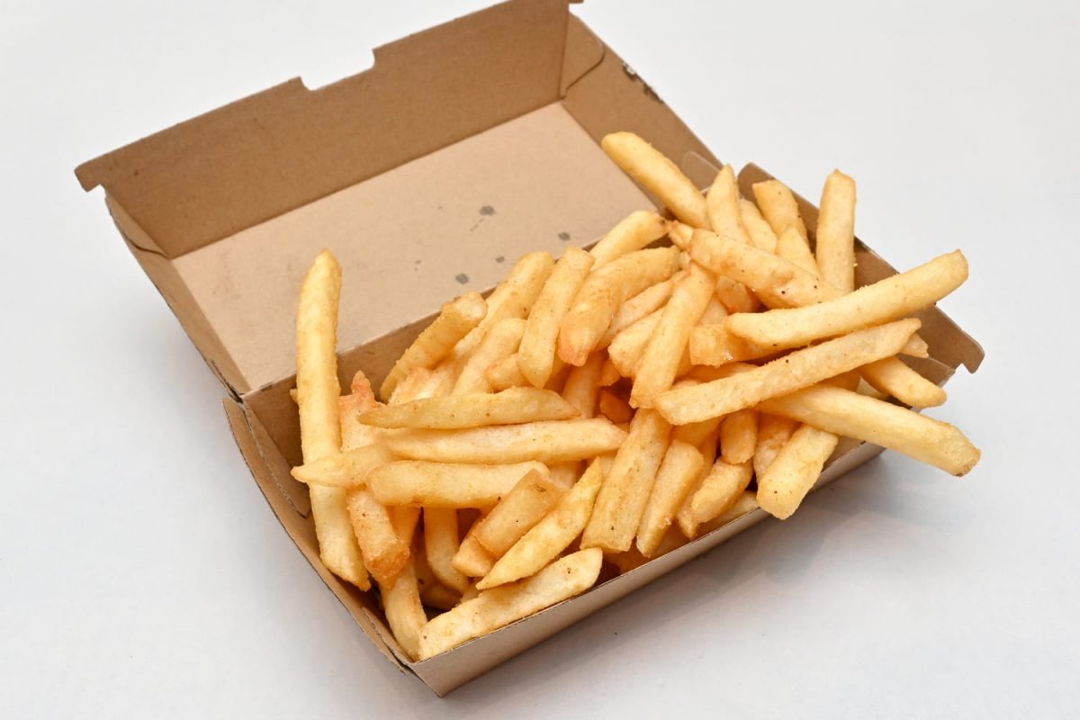 Chicken Nuggets 6 + Pommes